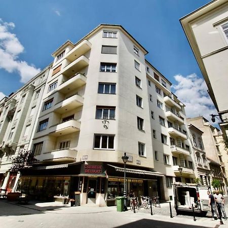 Premium Apartment By Hi5-Vaci Str. 3 Bedroom Budapest Bagian luar foto